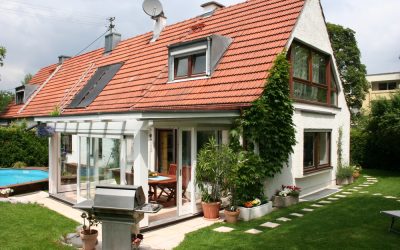 Doppelhaushälfte mit großem xxx m² Garten: Selbst renovieren – kräftig sparen